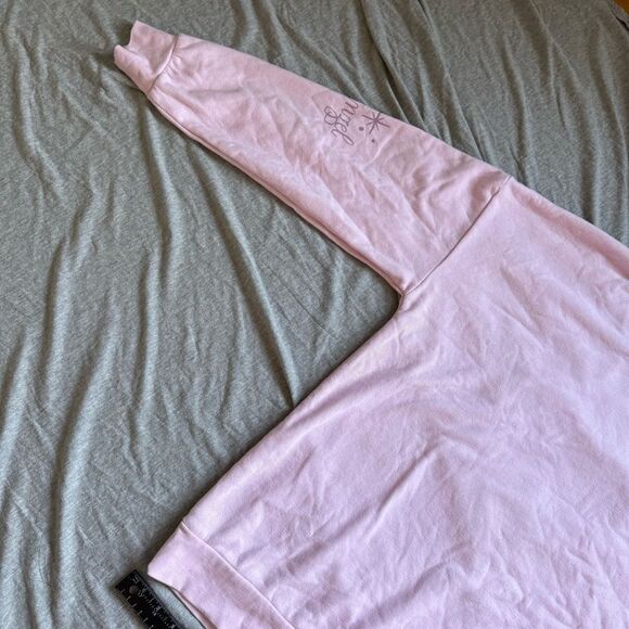 Sz Small Disney Princess Once Upon a Time Heart Crewneck - BoxLunch Exclusive - Picture 9 of 10